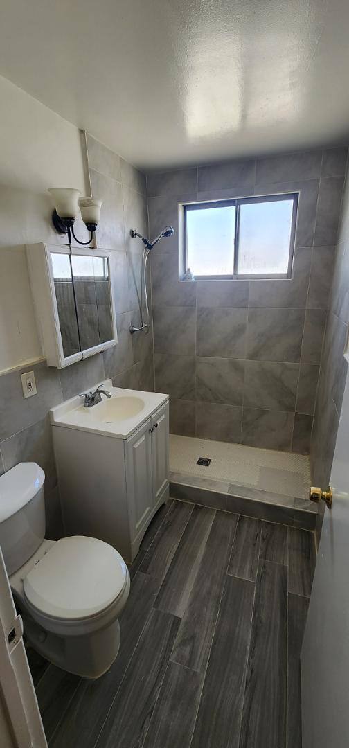 Apartment for rent at 16326 Eucalyptus Avenue, 16110-16114 1 2 Eucalyptus Ave, Bellflower, CA 90706