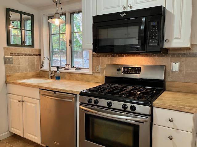 Condo for rent at 12 Doe Court, Naples, ME 04055
