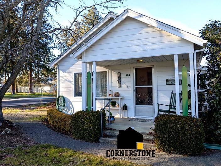 House for rent at 110 6th St, Phoenix, OR 97535