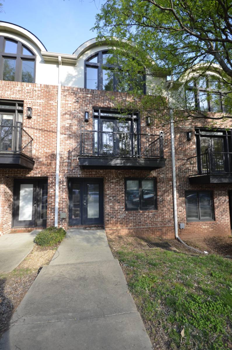 Townhouse for rent at 142 Moreland Ave SE #102, Atlanta, GA 30316