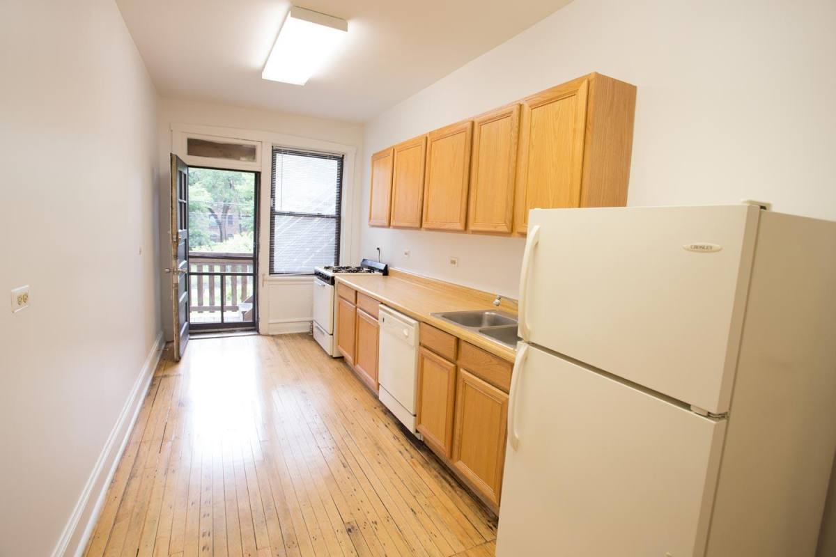 Apartment for rent at 5300 S Greenwood Ave #3, Chicago, IL 60615