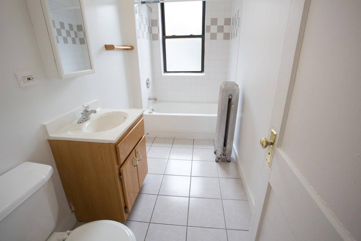 Apartment for rent at 5300 S Greenwood Ave #3, Chicago, IL 60615