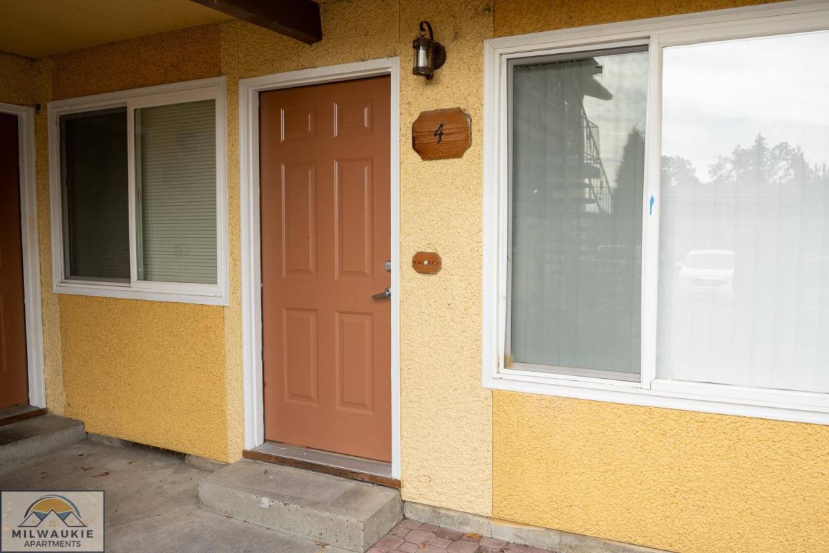 Apartment for rent at 4545 SE Ina Ave #4, Portland, OR 97267