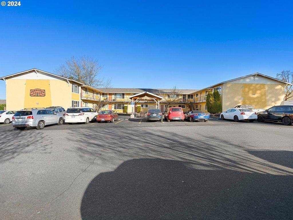 Apartment for rent at 4545 SE Ina Ave #4, Portland, OR 97267
