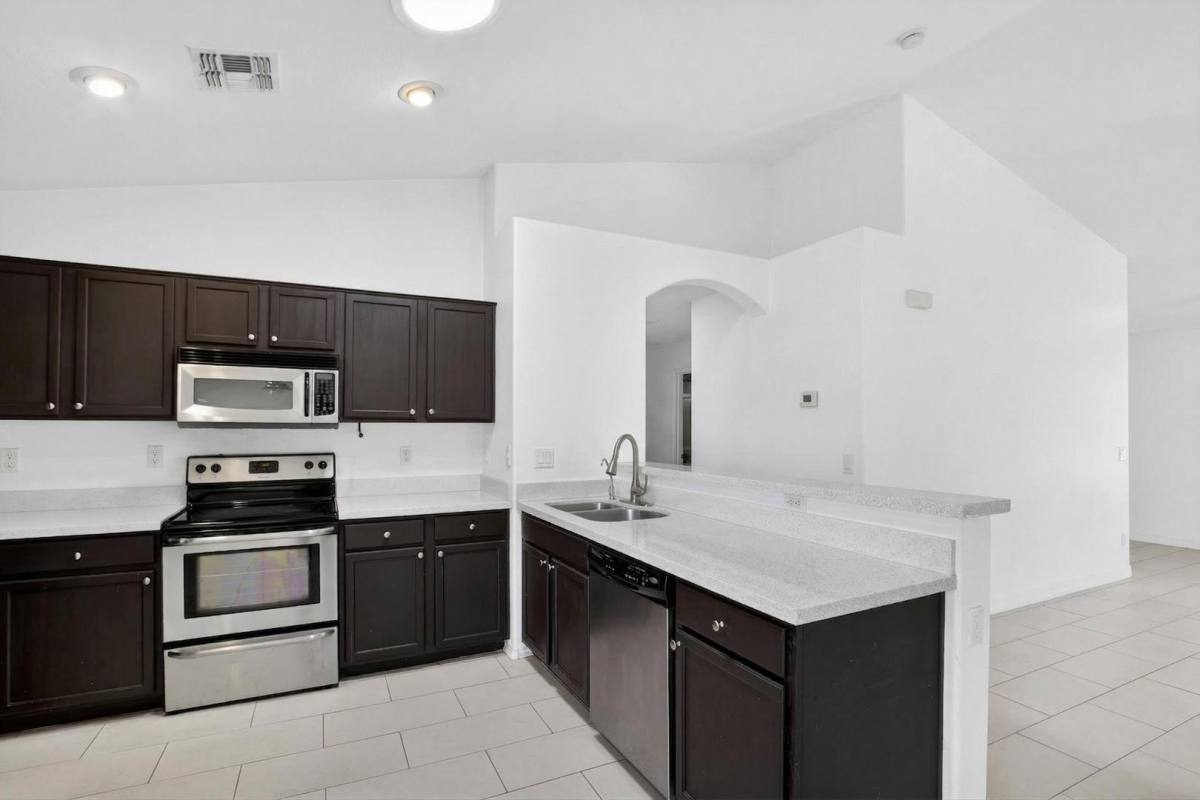 House for rent at 6550 S 44th Ave, Laveen, AZ 85339