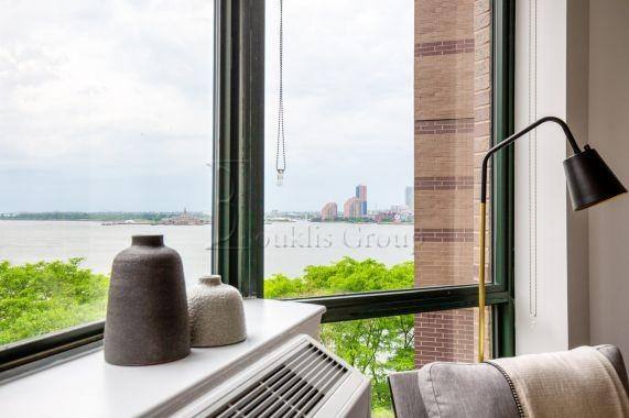 Apartment for rent at 70 Battery Place #2312, New York, NY 10280
