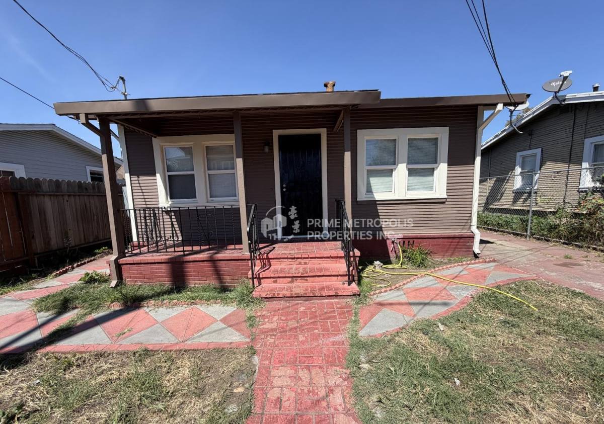 House for rent at 1715 82nd Ave, Oakland, CA 94621
