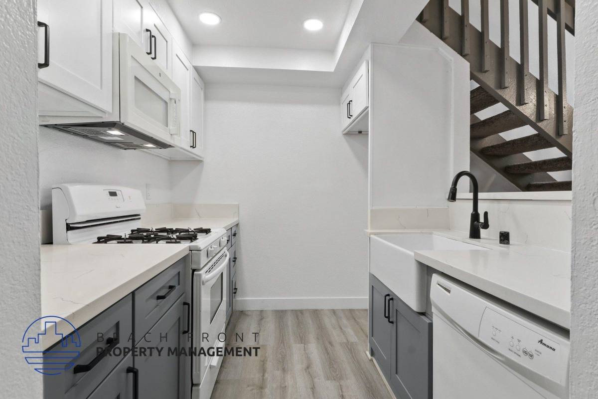 Apartment for rent at Amberwood Park, 1422-1428 S Knott Ave #110, Anaheim, CA 92804