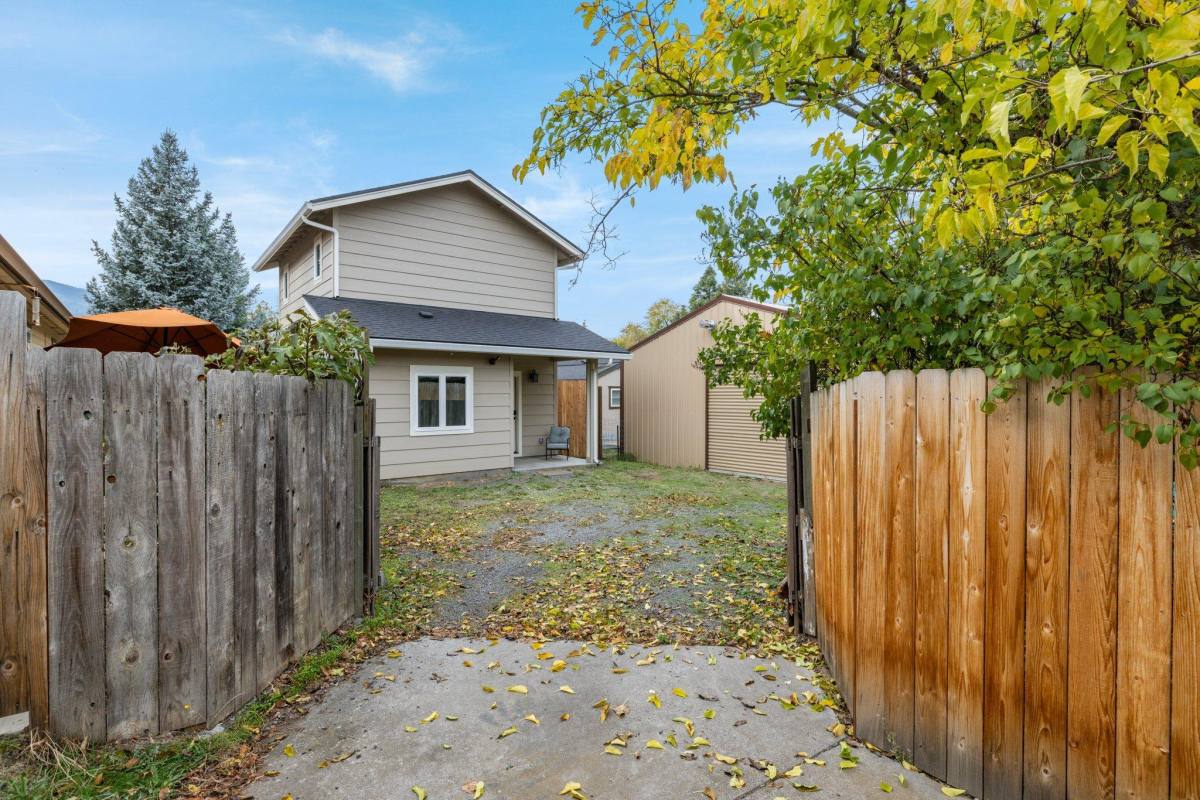 House for rent at 878 Clay St, Ashland, OR 97520