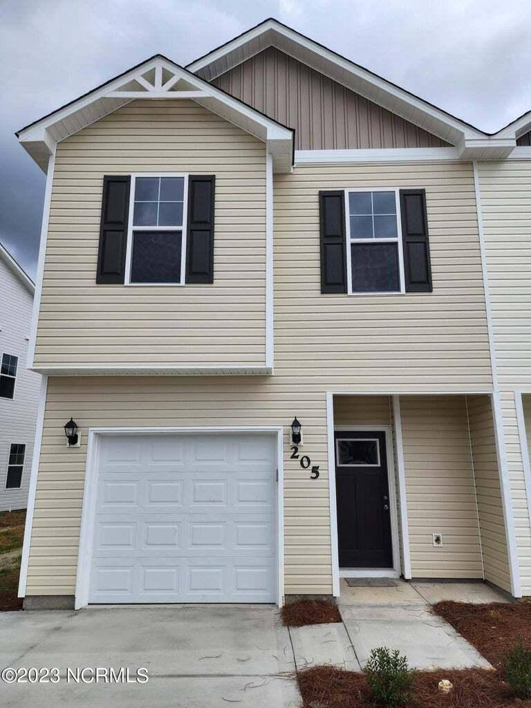 Townhouse for rent at 205 Shallowbag Bay Lane #1, Jacksonville, NC 28546
