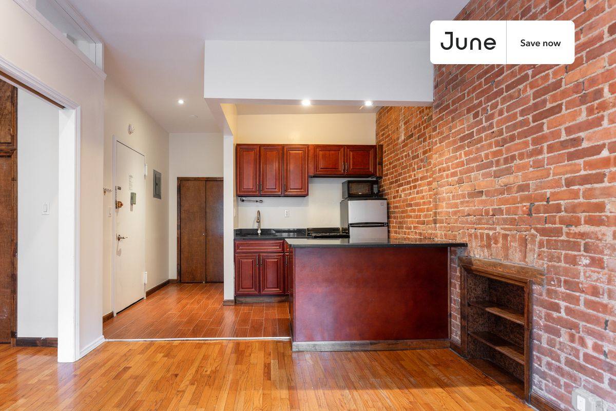 Apartment for rent at 349 W 46th #2S, New York, NY 10036