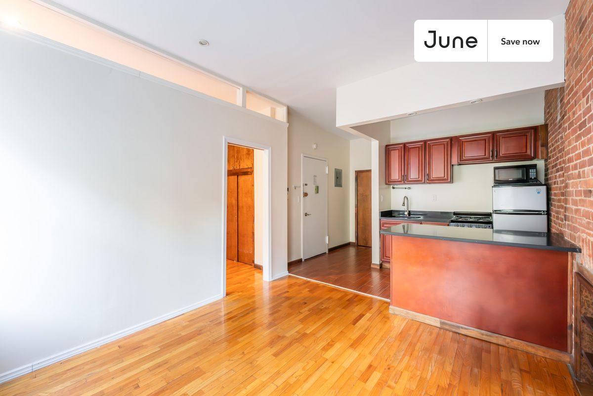 Apartment for rent at 349 W 46th #2S, New York, NY 10036