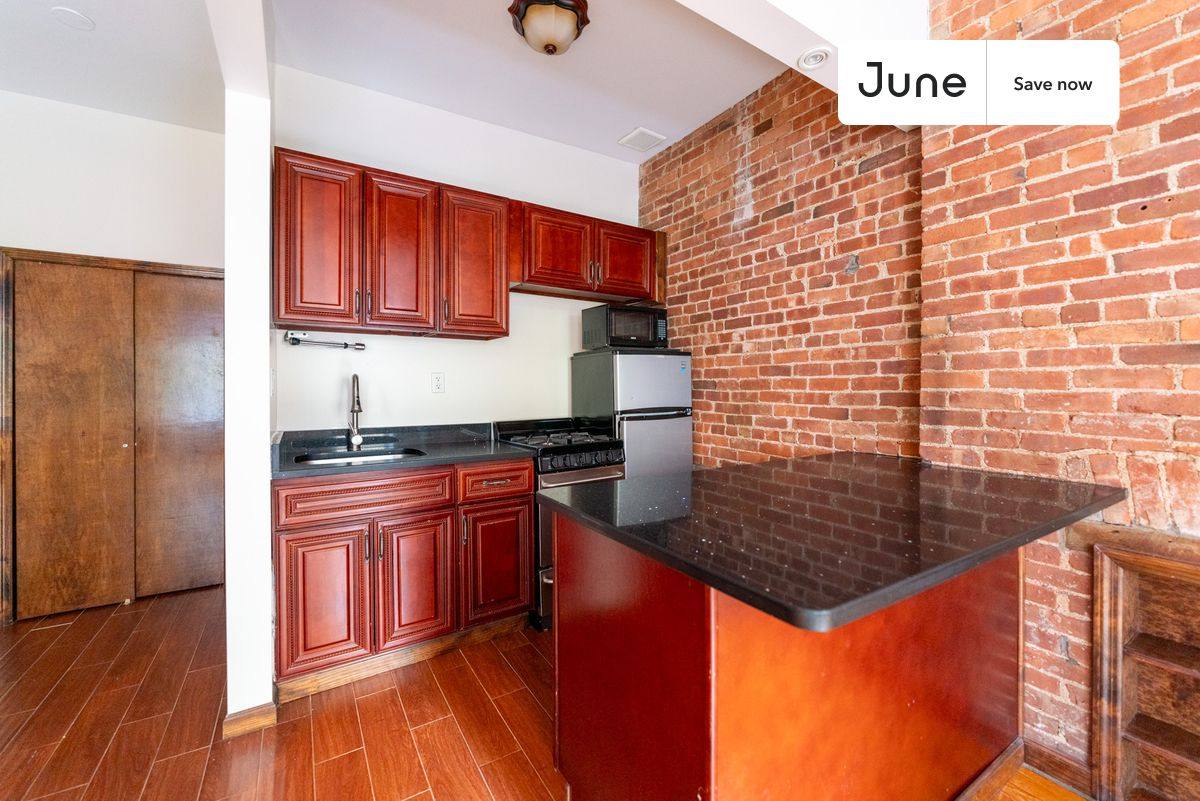 Apartment for rent at 349 W 46th #2S, New York, NY 10036