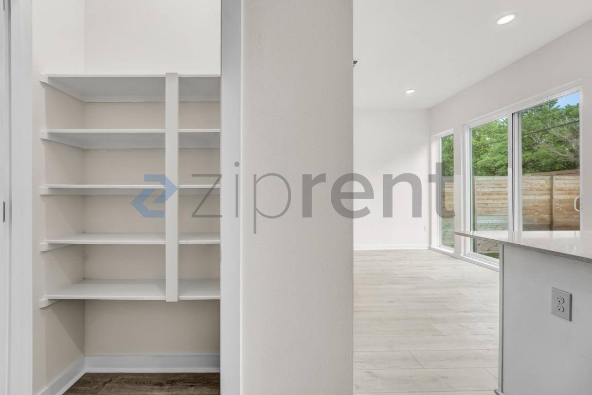 Townhouse for rent at 2000 Riverside Farms Rd #9102, Austin, TX 78741