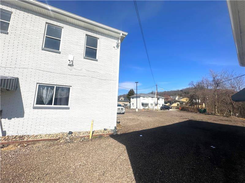 Apartment for rent at 1120 Main St #19, Follansbee, WV 26037