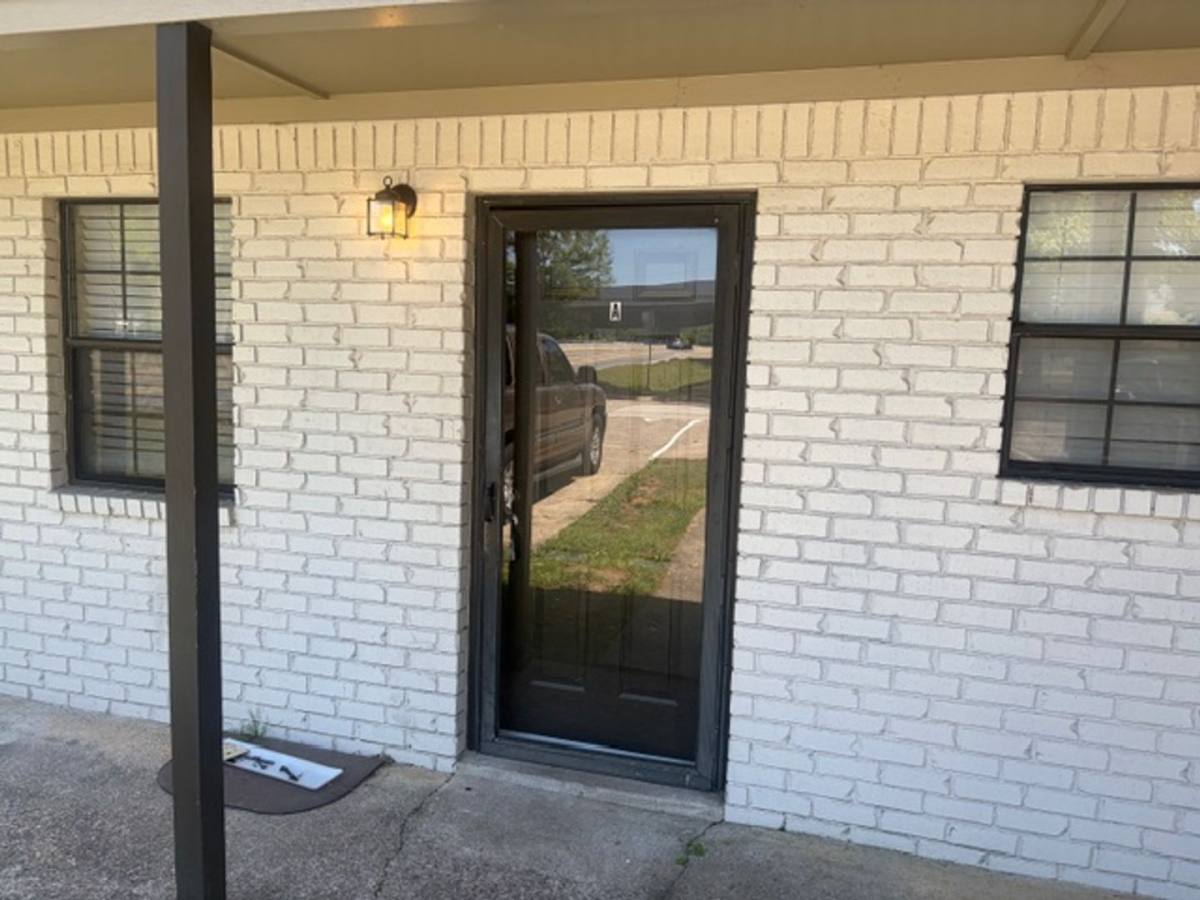 Apartment for rent at 1 Pinewood Court, Jacksonville, AR 72076