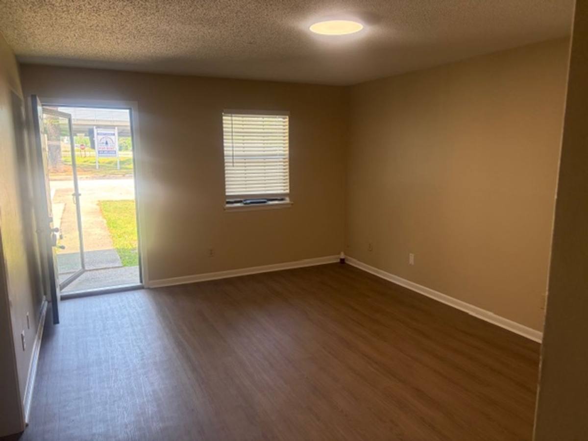 Apartment for rent at 1 Pinewood Court, Jacksonville, AR 72076