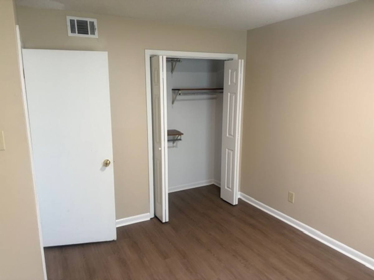Apartment for rent at 1 Pinewood Court, Jacksonville, AR 72076