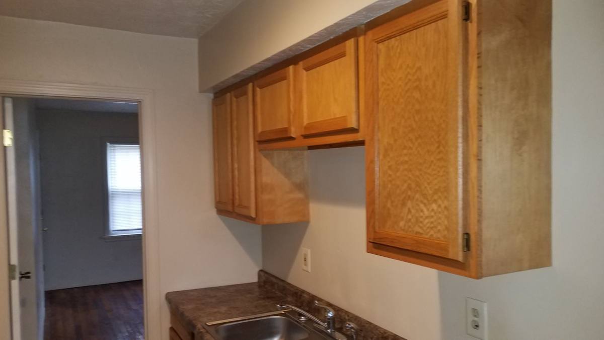 Apartment for rent at 1923 Auburn Ave, Dayton, OH 45406