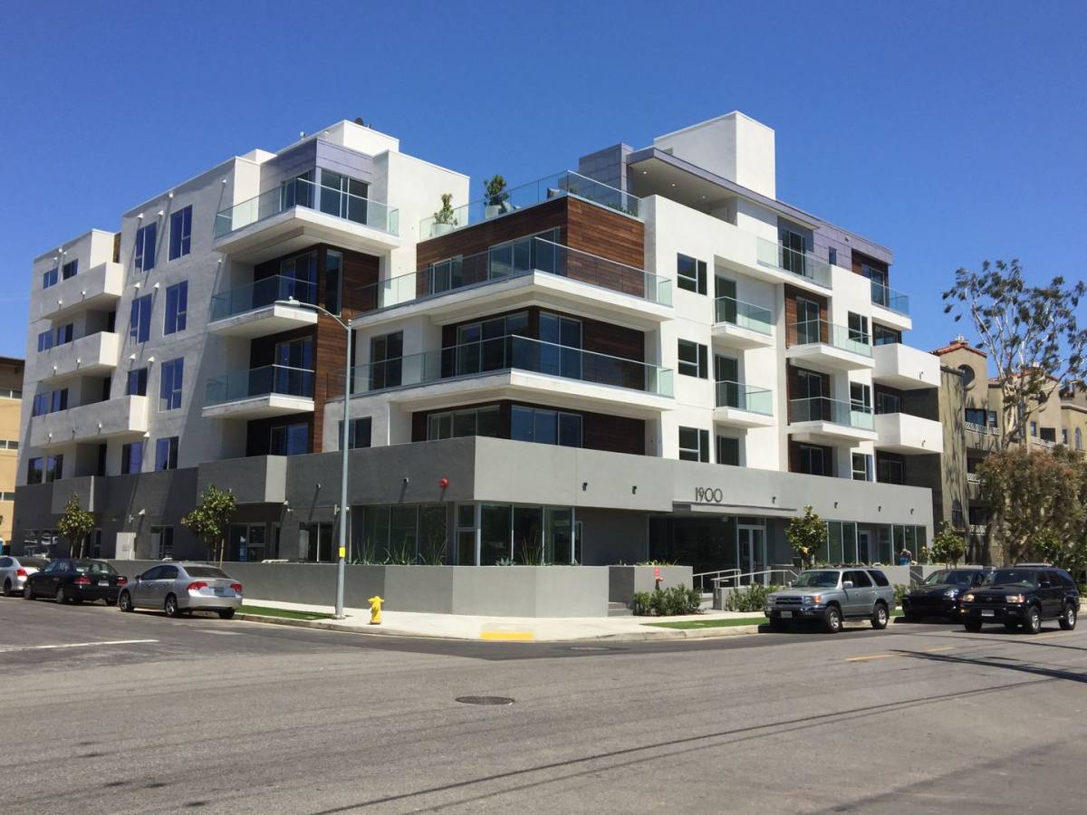Apartment for rent at 1900 Sawtelle Blvd, Los Angeles, CA 90025