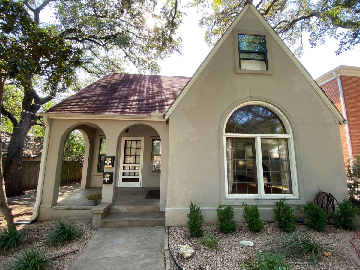Apartment for rent at 2830 San Gabriel St, Austin, TX 78705