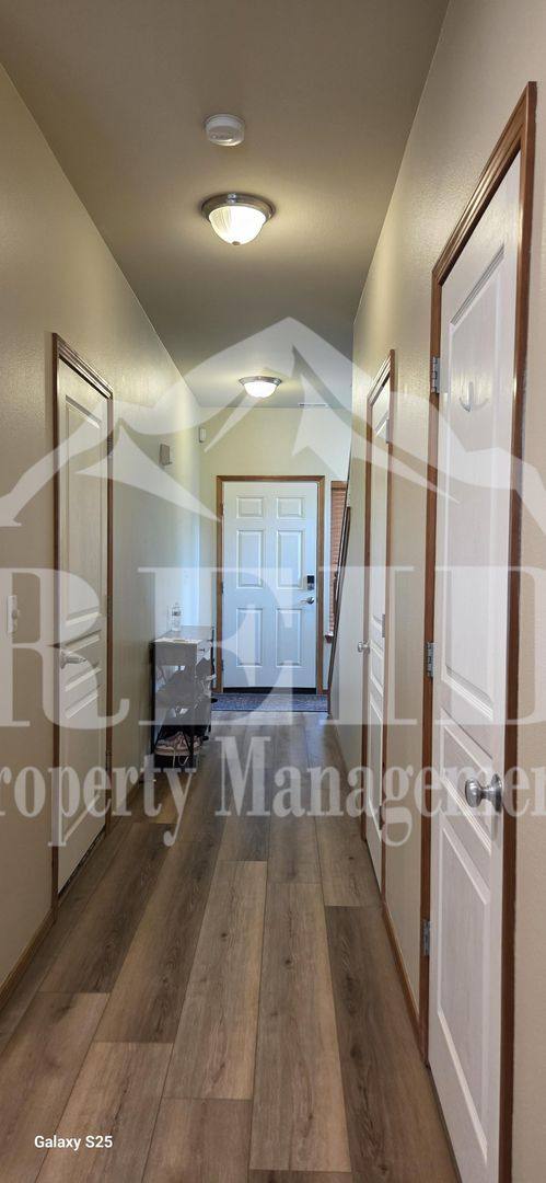 Townhouse for rent at 100 Miramar Circle NE, Bremerton, WA 98311