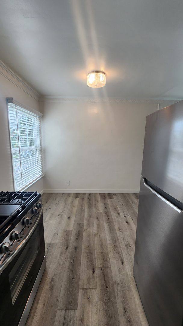 Apartment for rent at 2305-2309 Halm Ave, Los Angeles, CA 90034