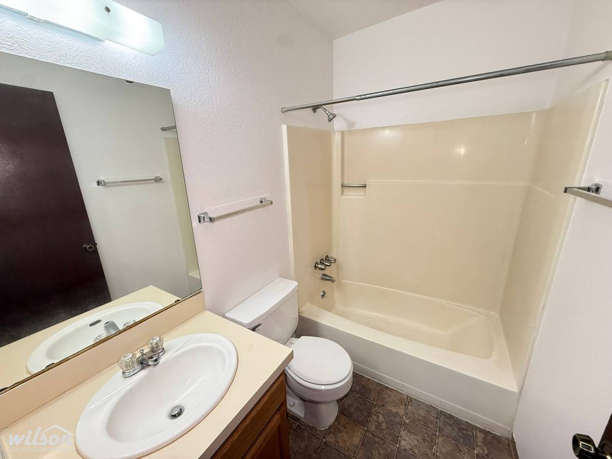 Apartment for rent at 2000 W Lincoln Ave, Yakima, WA 98902