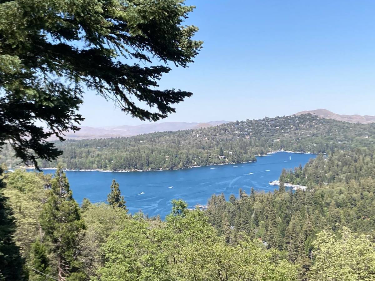 House for rent at 641 Virginia Court, Lake Arrowhead, CA 92352