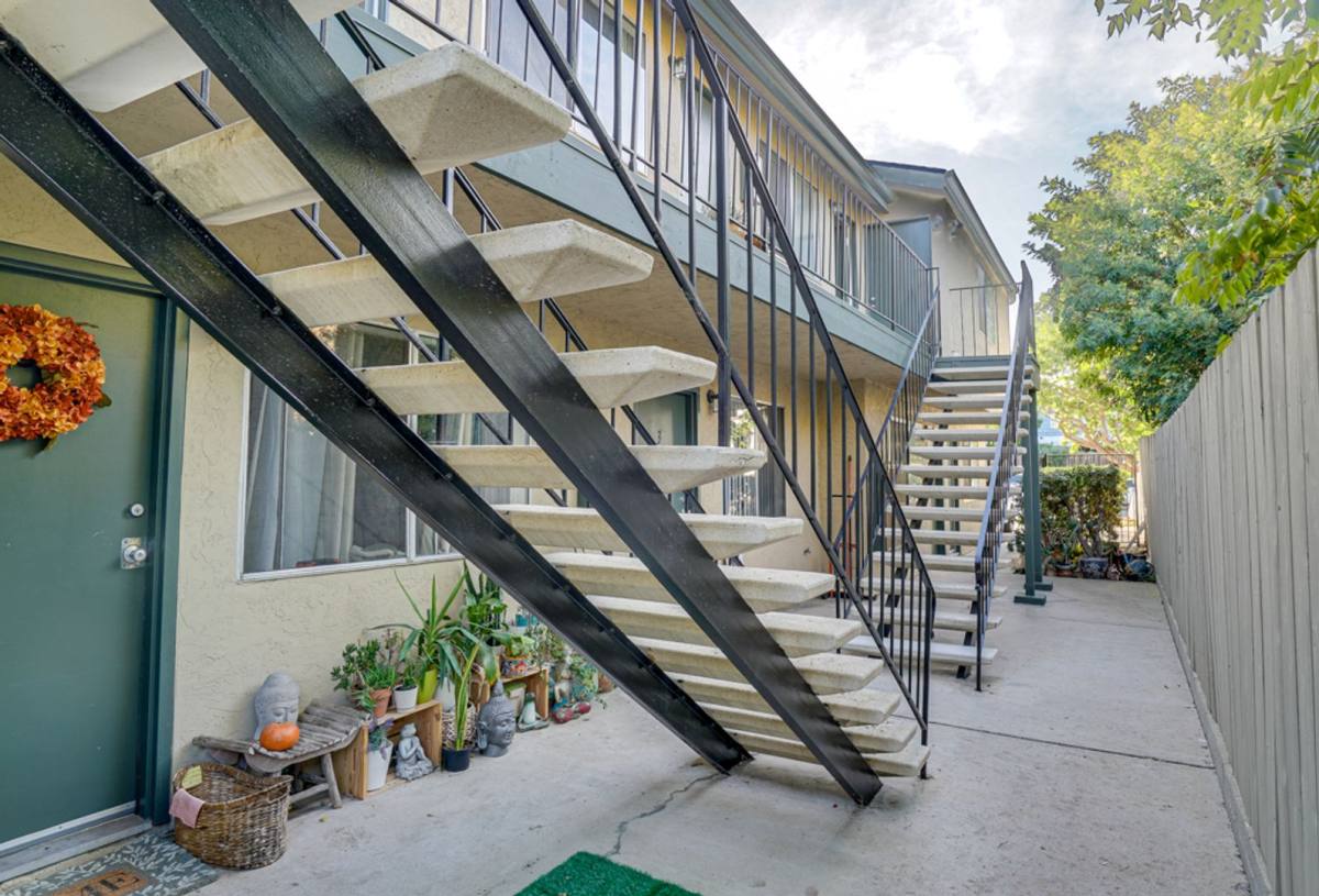 Apartment for rent at 4563 38th St, San Diego, CA 92116