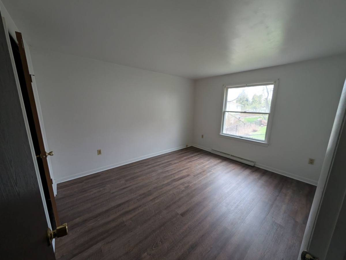 Apartment for rent at 2108 - 2110 Hollingsworth St, New Kensington, PA 15068