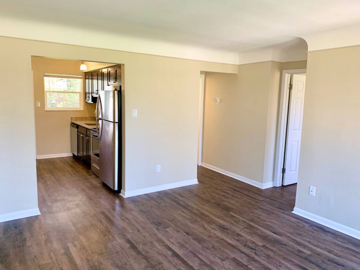 Apartment for rent at 403-427 S Crooks Rd, Clawson, MI 48017