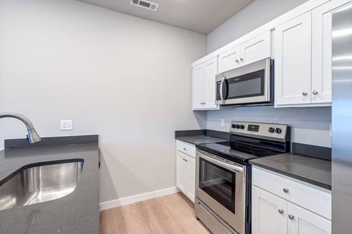 Townhouse for rent at 275 N Hunter St, Farmington, AR 72730