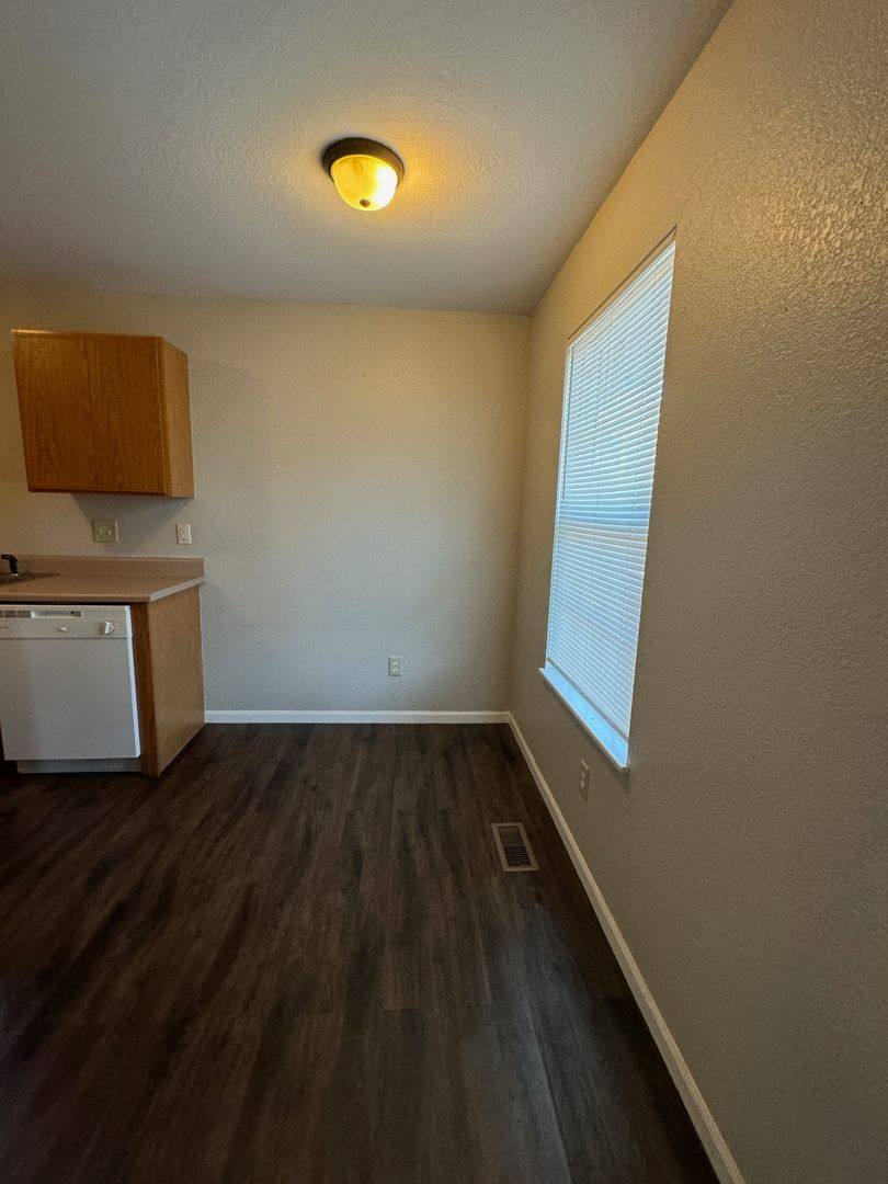 Apartment for rent at 420 Britt Lane, Rogersville, MO 65742