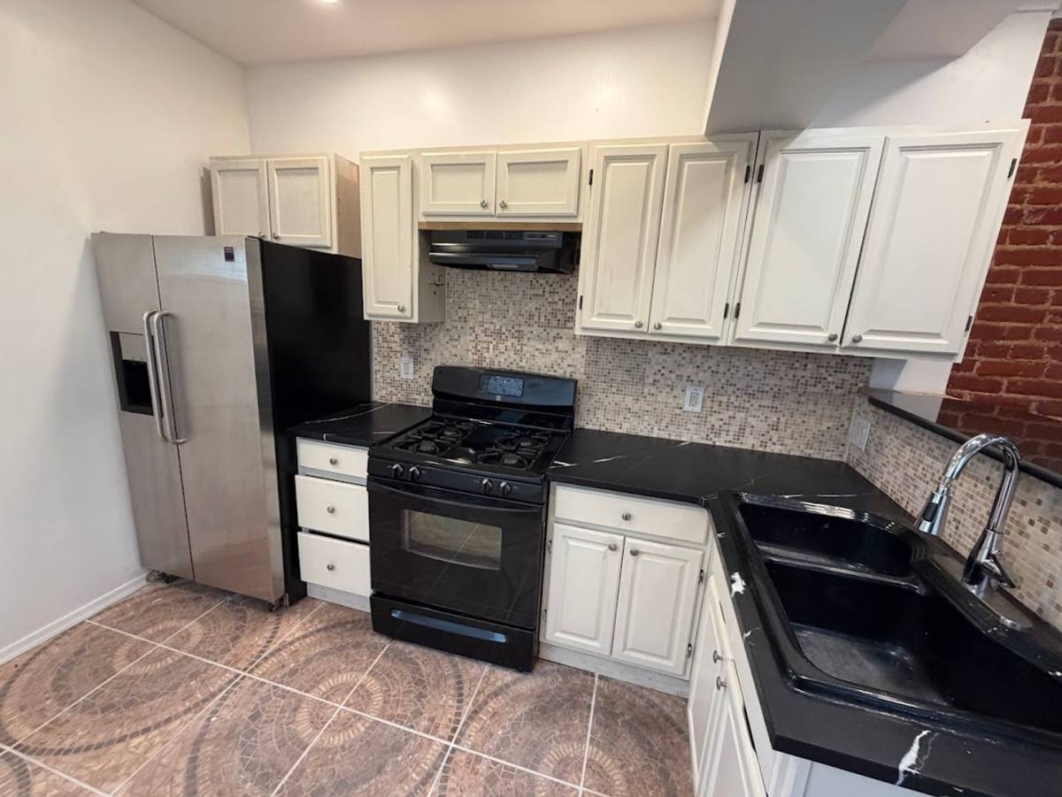 House for rent at 940 N 12th St, Reading, PA 19604