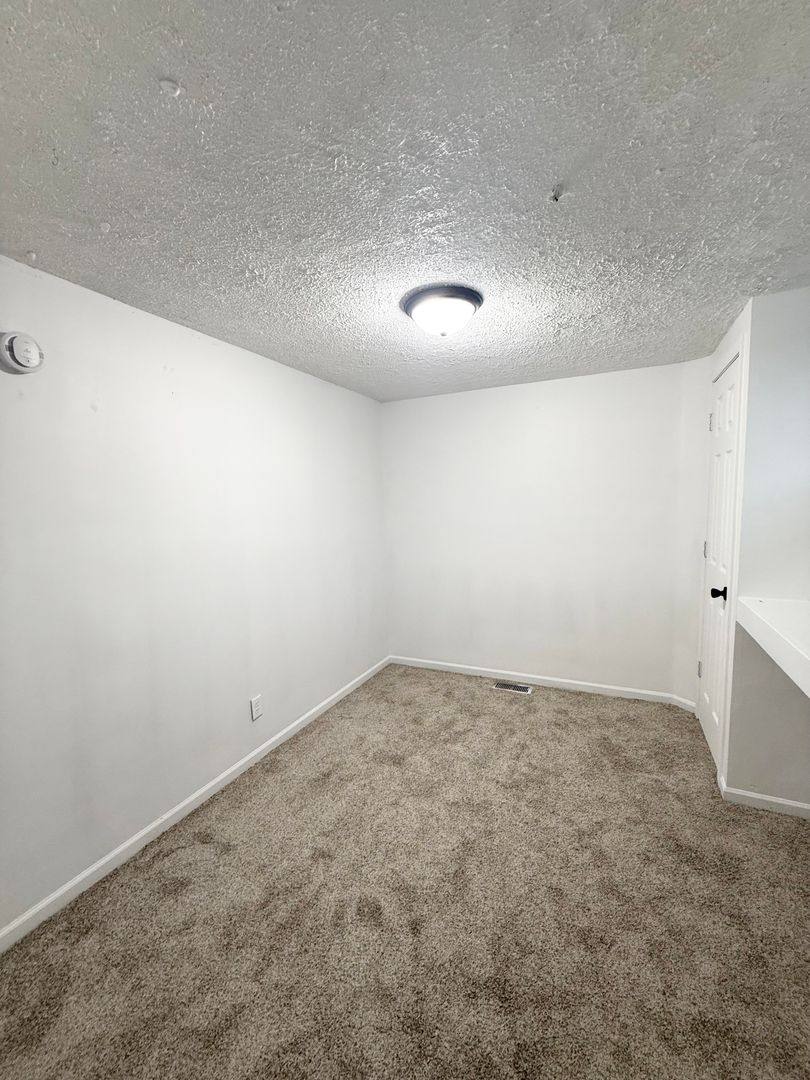 Apartment for rent at 1113 S 22nd St, Omaha, NE 68108