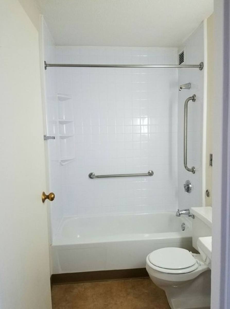 Apartment for rent at 122 W Seneca Turnpike, Syracuse, NY 13205