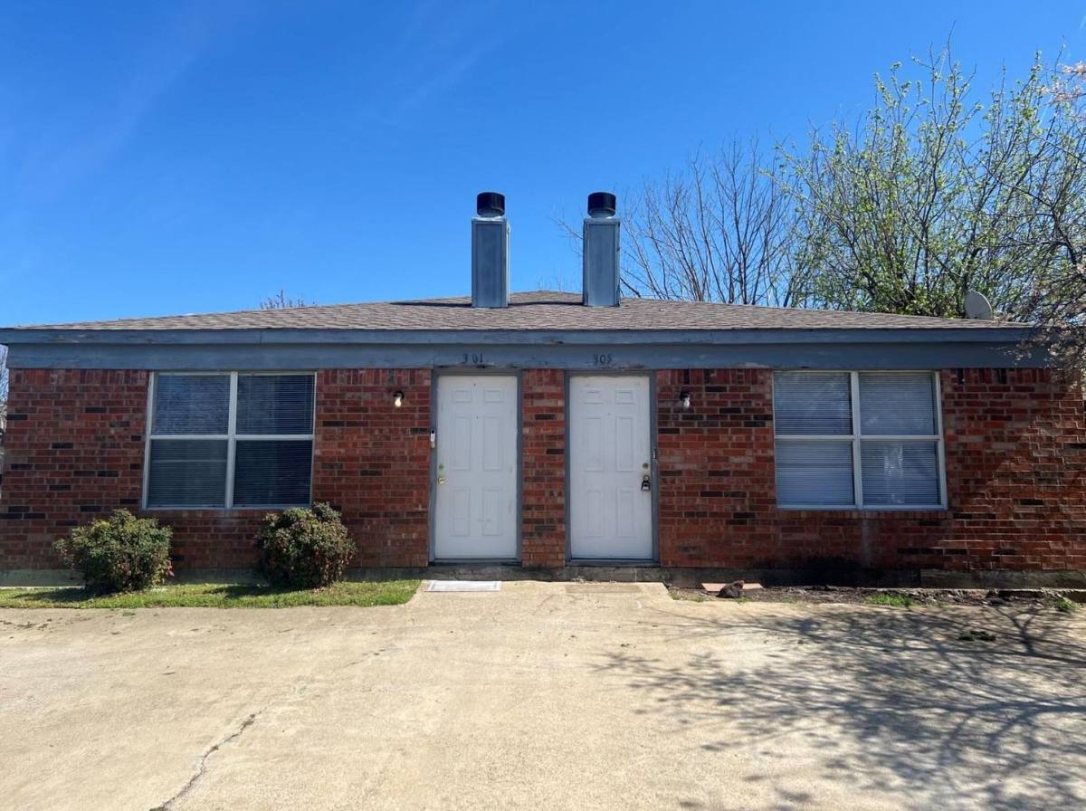 House for rent at 305 Casie Court, Denton, TX 76207