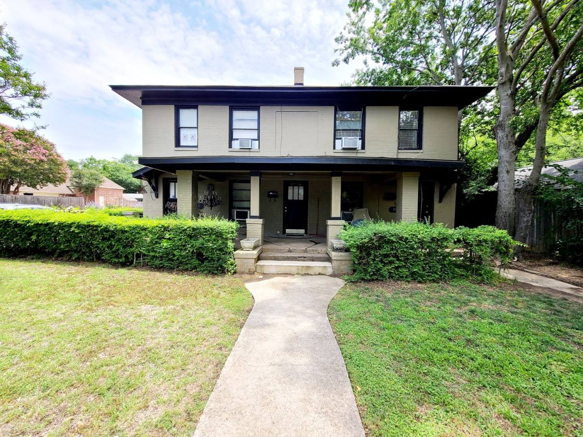 Apartment for rent at 5734 Worth St, Dallas, TX 75214