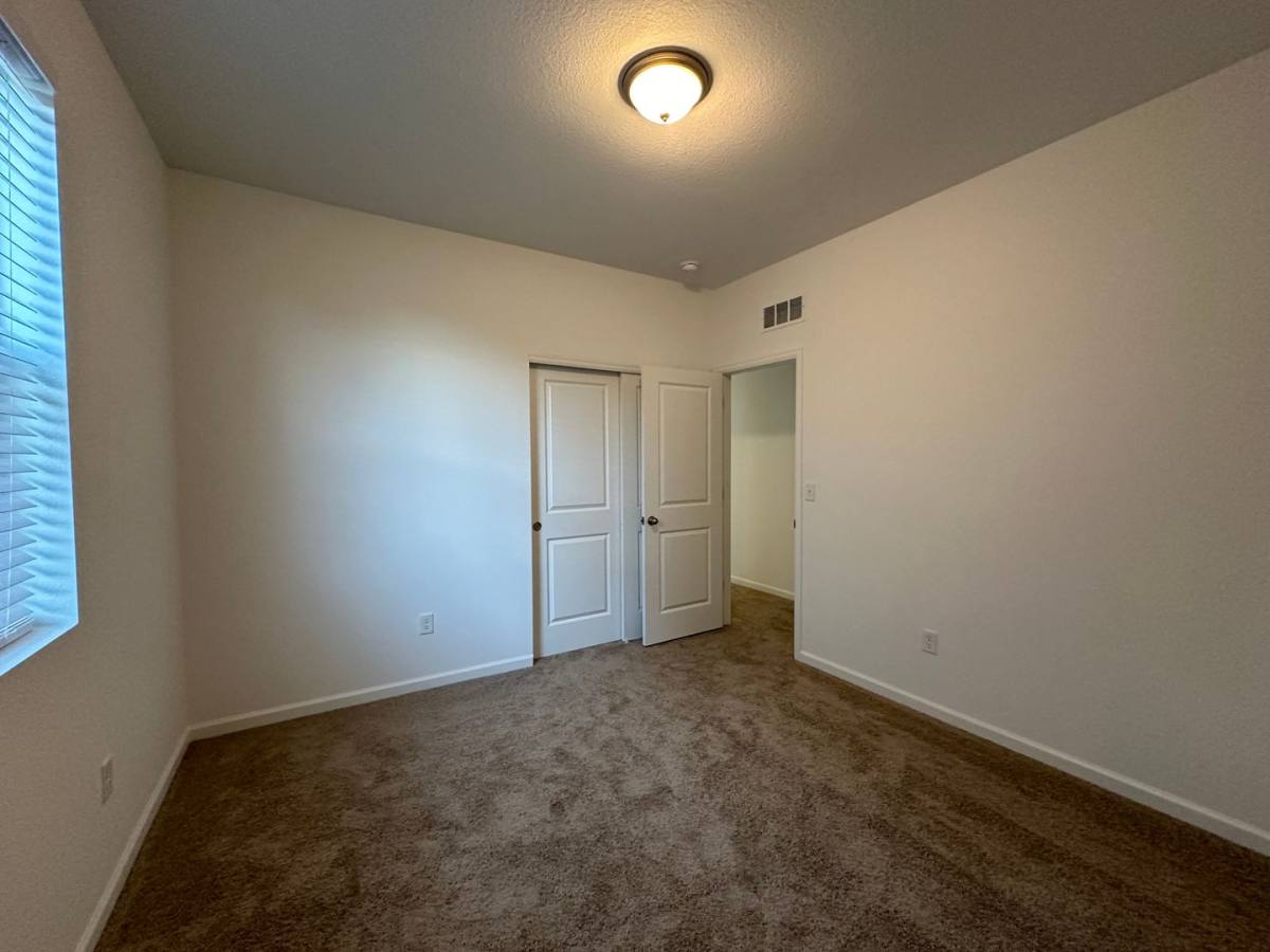 House for rent at 2916 S Flat Circle, Longmont, CO 80503