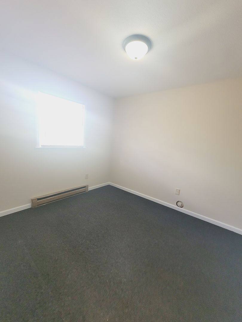 Apartment for rent at 284 Farmers Mountain Rd, Gretna, VA 24557