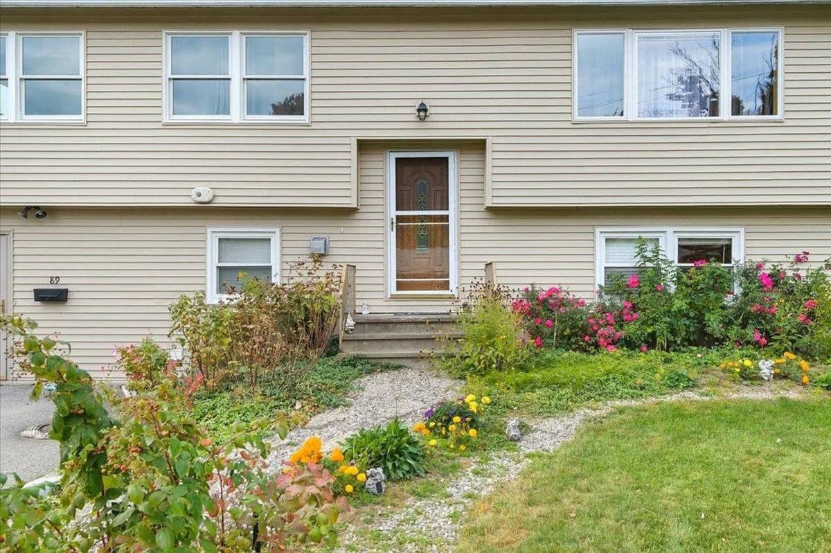 House for rent at 89 Oakwood Dr, South Burlington, VT 05403