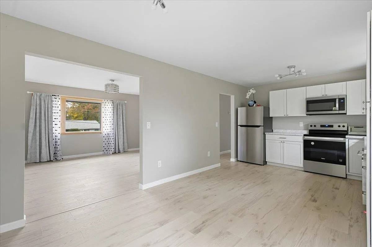 House for rent at 89 Oakwood Dr, South Burlington, VT 05403