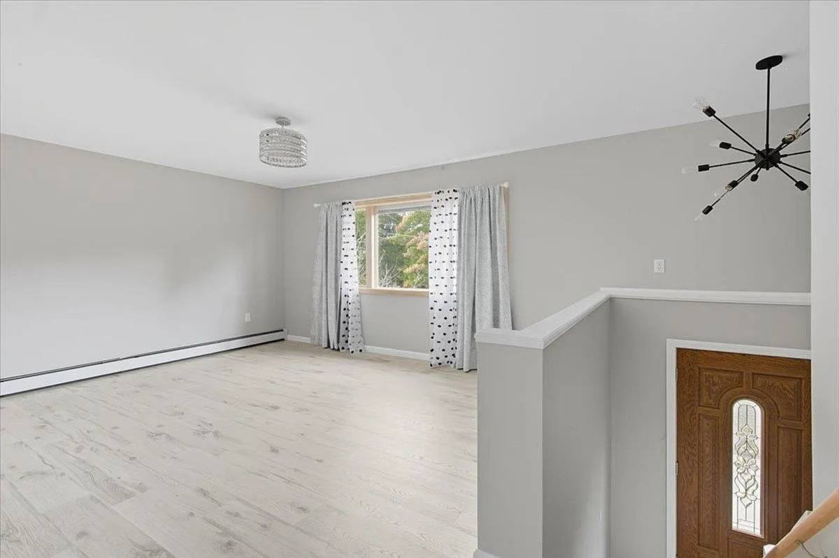 House for rent at 89 Oakwood Dr, South Burlington, VT 05403