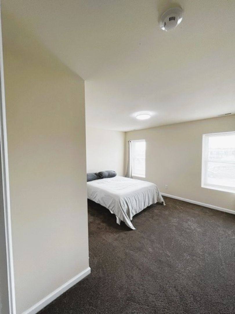 Apartment for rent at 424 S Monroe, Muncie, IN 47305