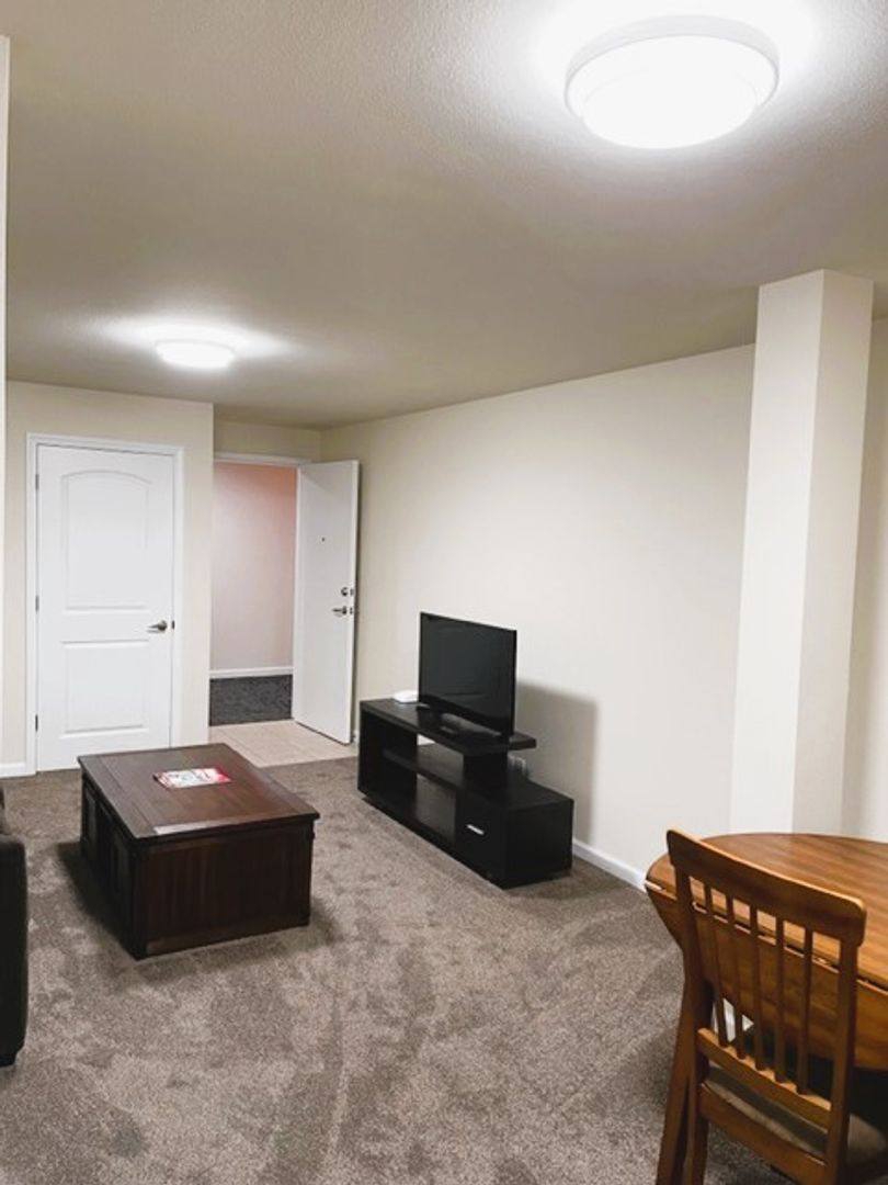 Apartment for rent at 424 S Monroe, Muncie, IN 47305
