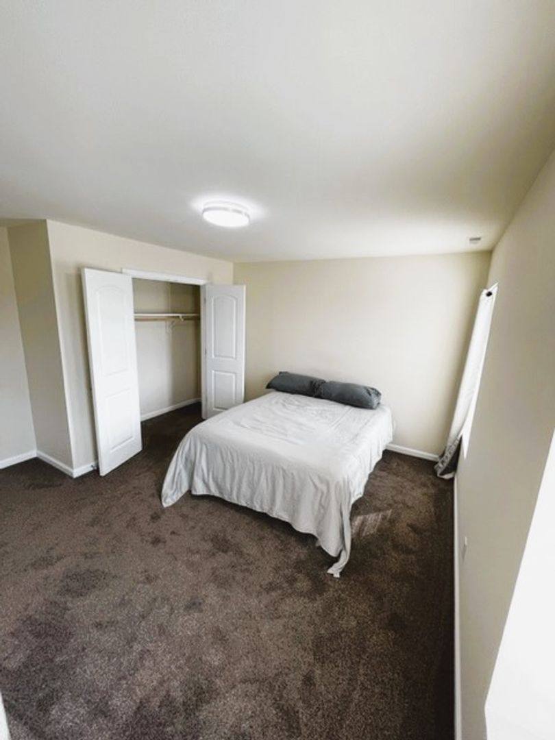 Apartment for rent at 424 S Monroe, Muncie, IN 47305