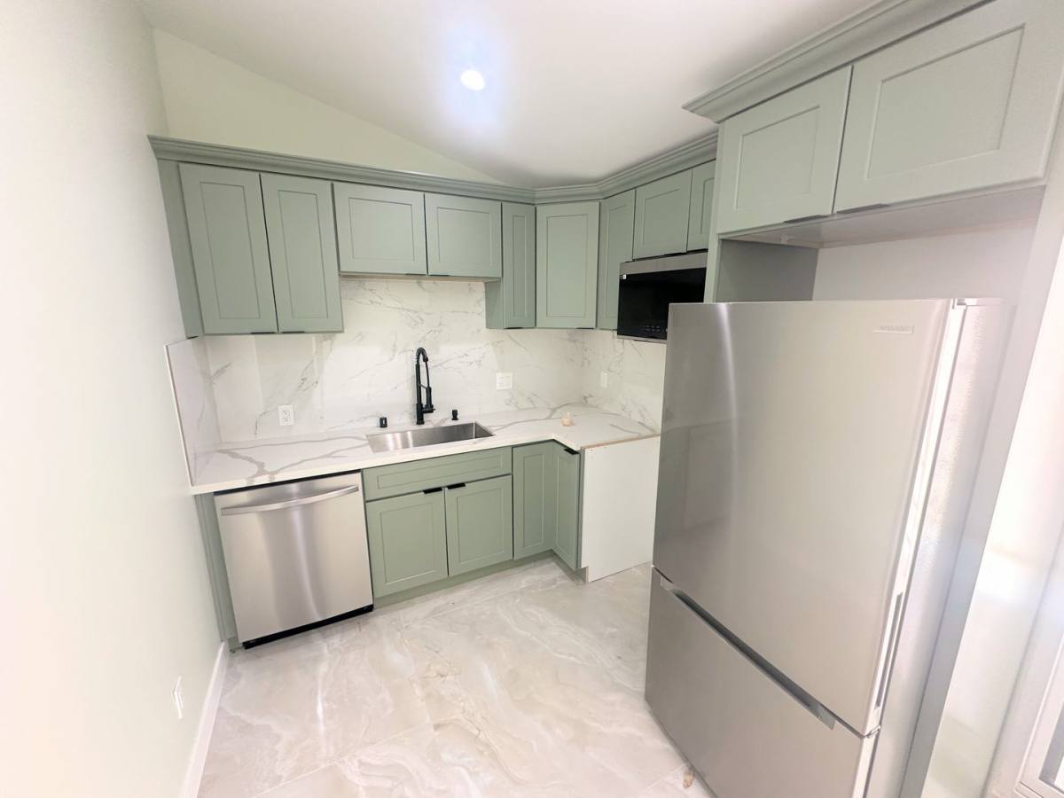 Apartment for rent at 22235-22243 Wyandotte St, Canoga Park, CA 91303