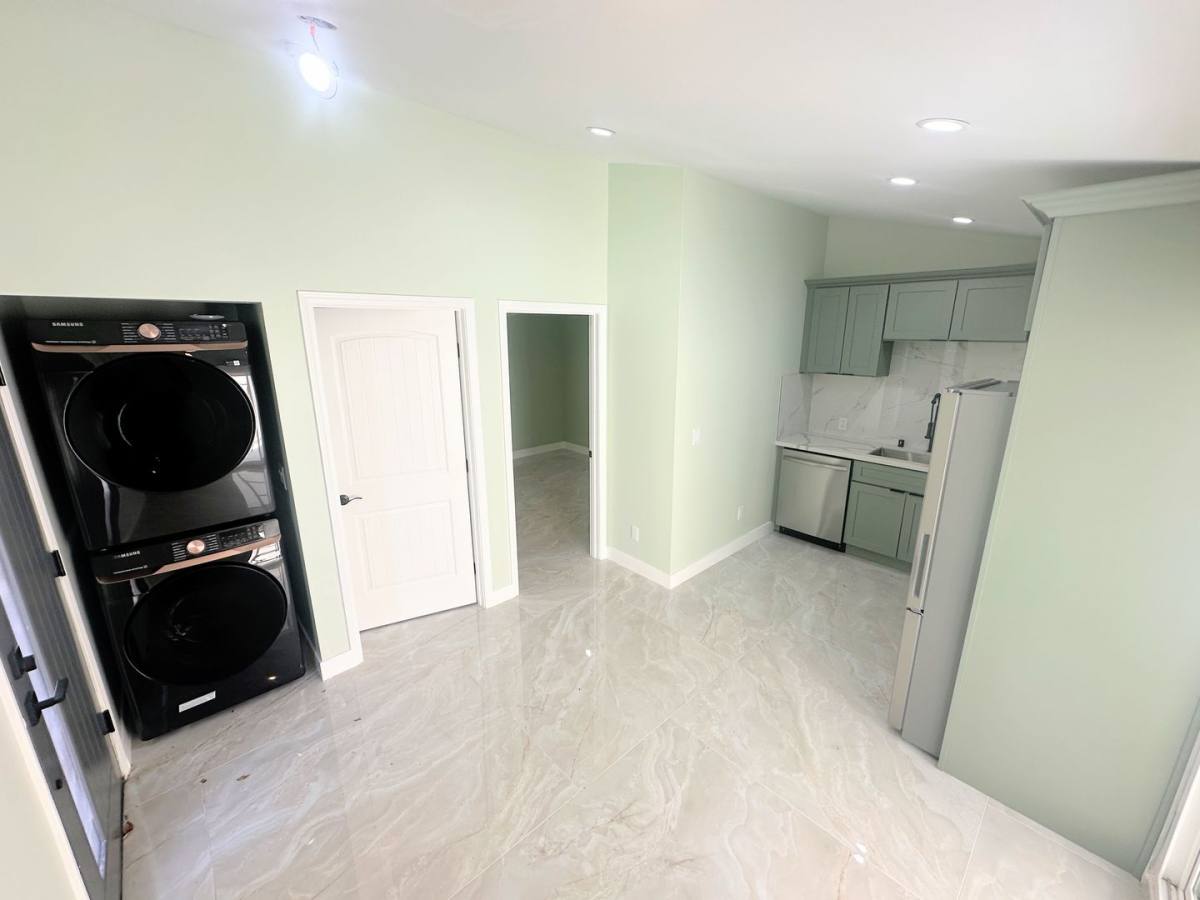 Apartment for rent at 22235-22243 Wyandotte St, Canoga Park, CA 91303