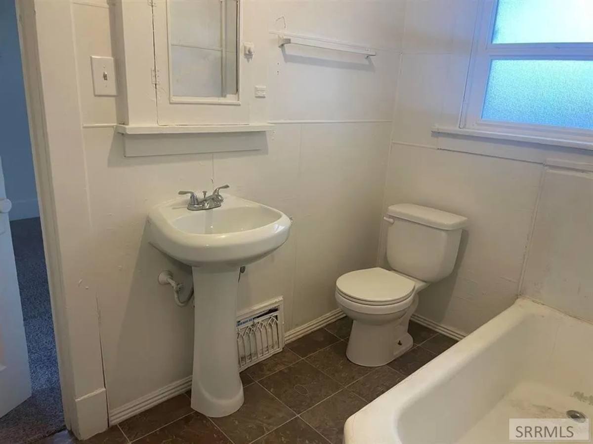 Apartment for rent at 720-730 W Benton St, Pocatello, ID 83204